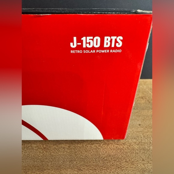 NIB Prunus J-150 BTS Retro Solar Powered Radio AM/FM Bluetooth Portable Speaker - Picture 4 of 8